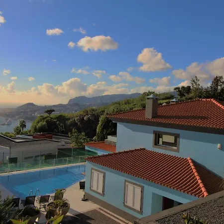 Villa Loreina Palace *
